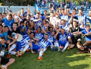 Ιστορική άνοδος για τον Απόλλωνα Λάρισας στη Football League! (φωτό)